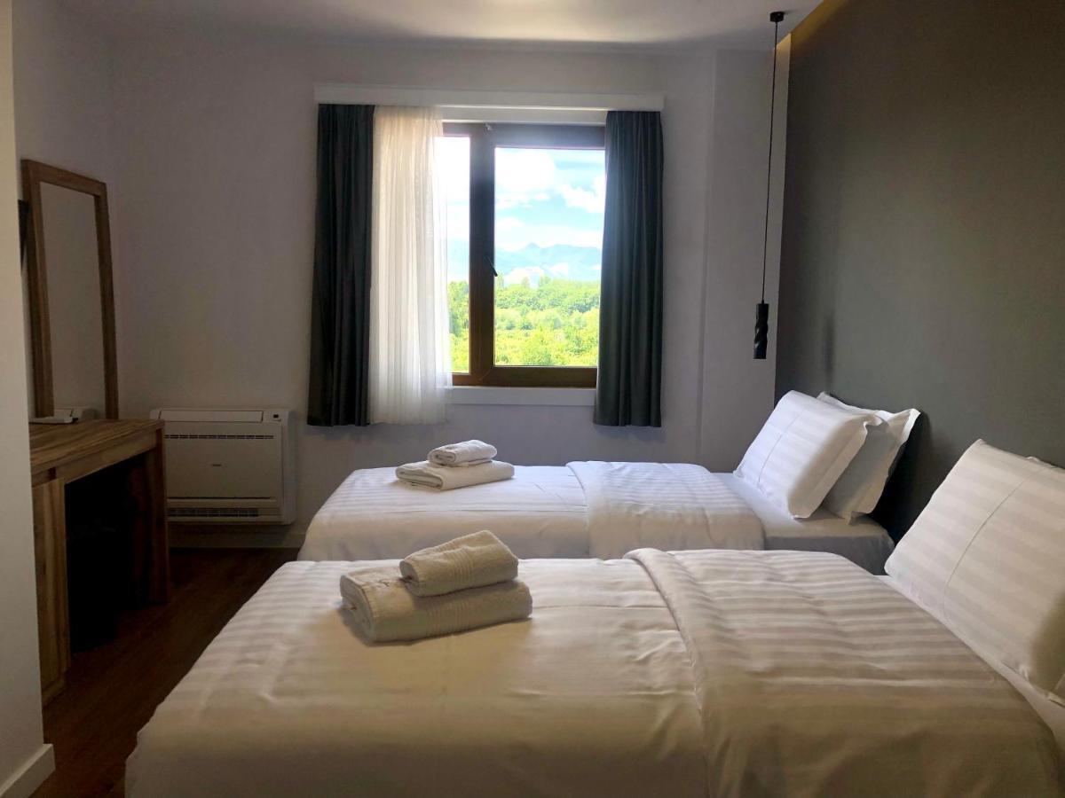 Grand Hotel Pogradec Tushemisht Zewnętrze zdjęcie