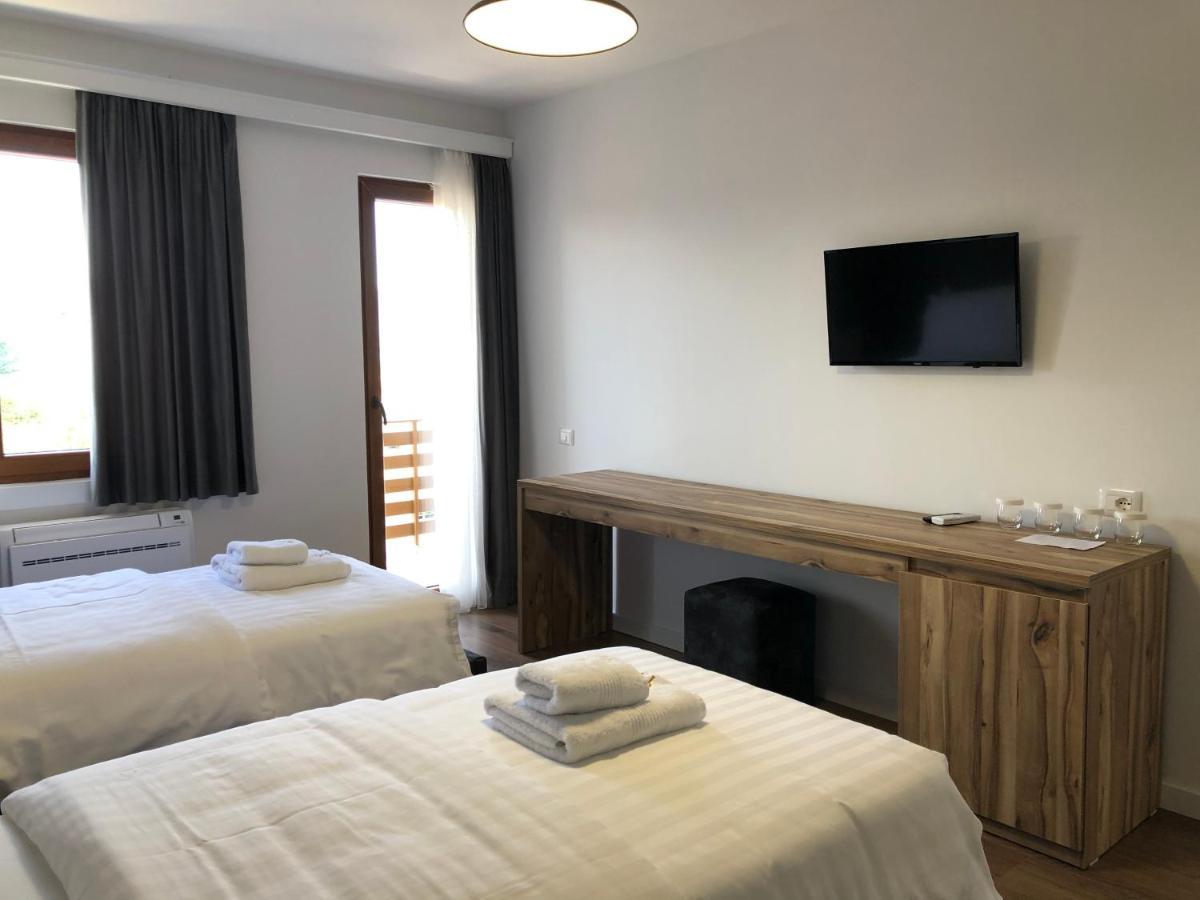 Grand Hotel Pogradec Tushemisht Zewnętrze zdjęcie