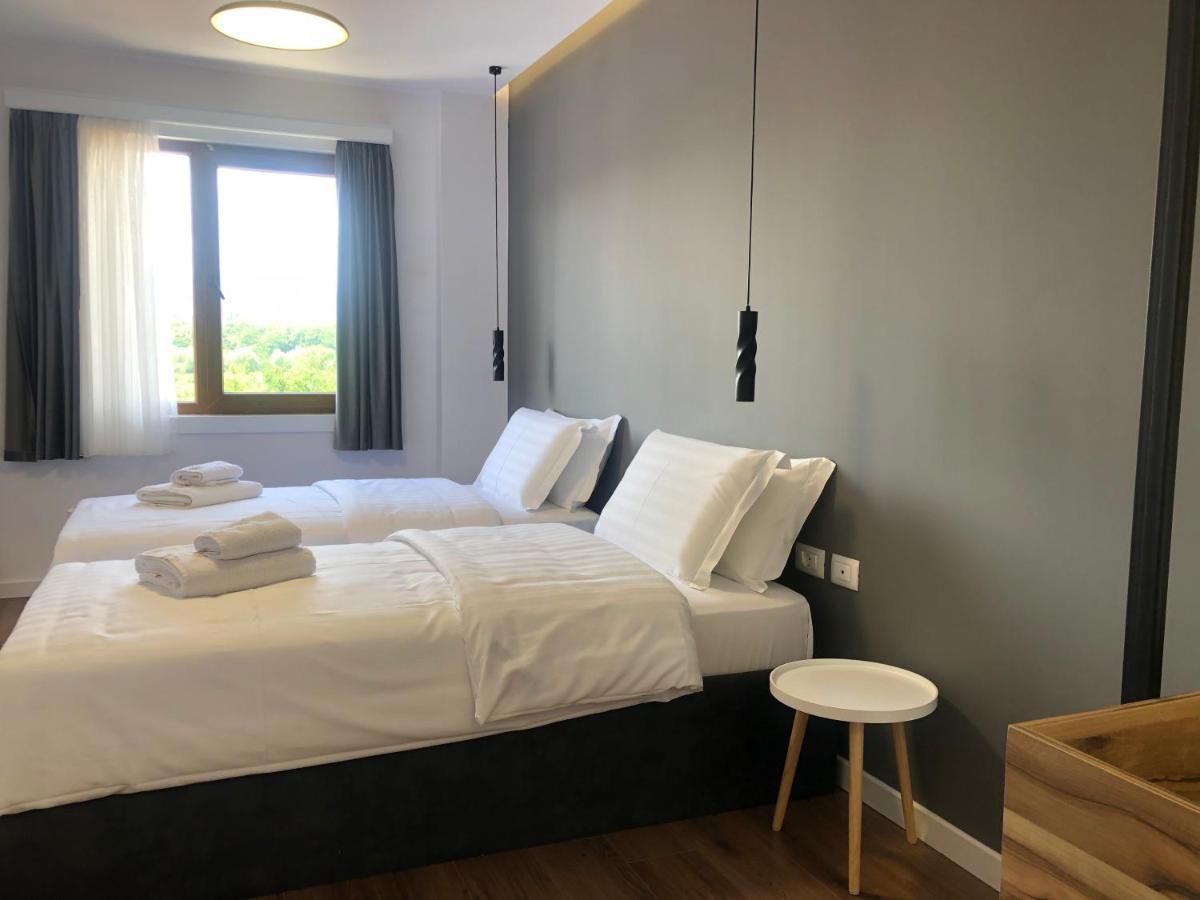 Grand Hotel Pogradec Tushemisht Zewnętrze zdjęcie