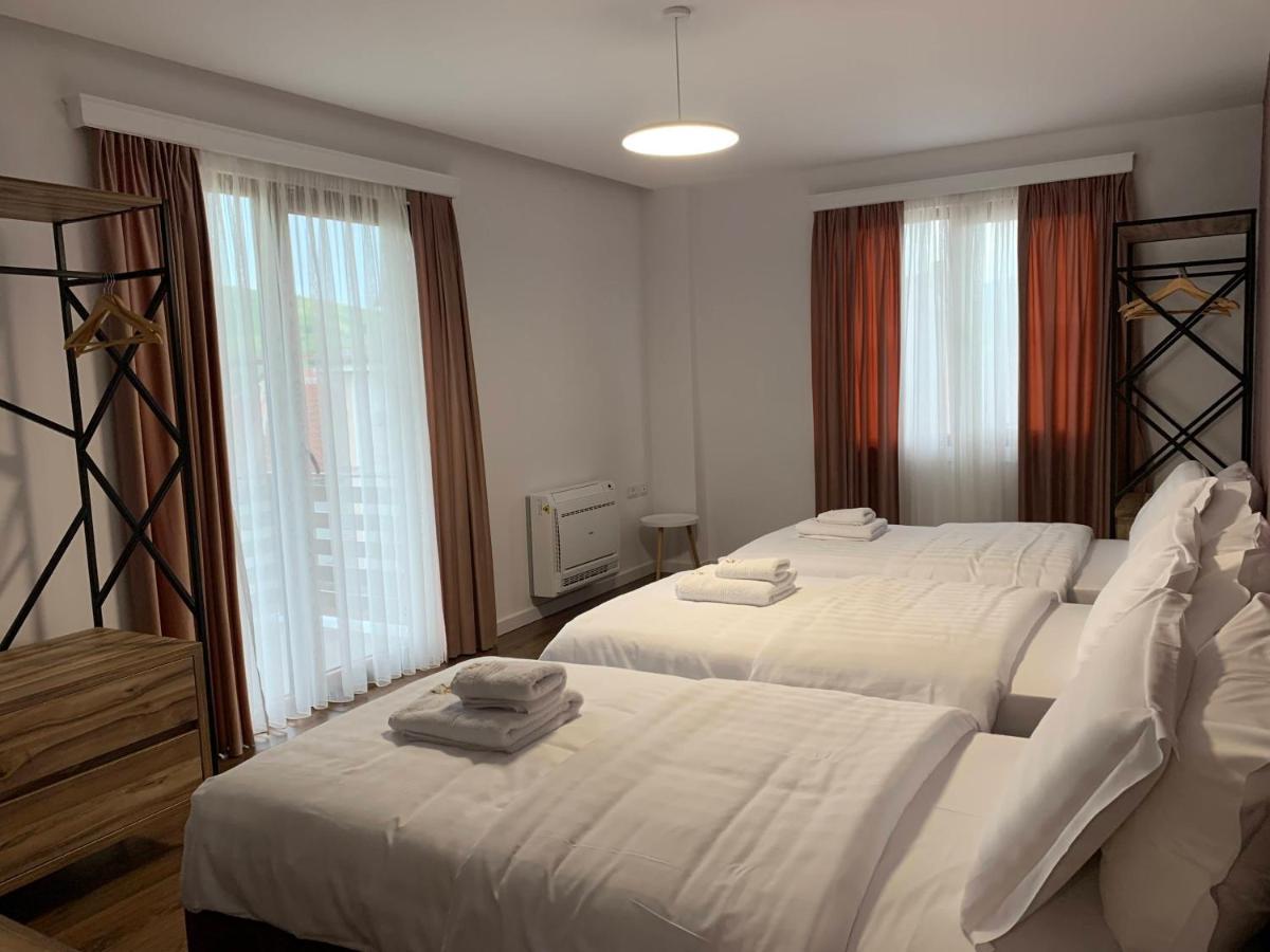 Grand Hotel Pogradec Tushemisht Zewnętrze zdjęcie