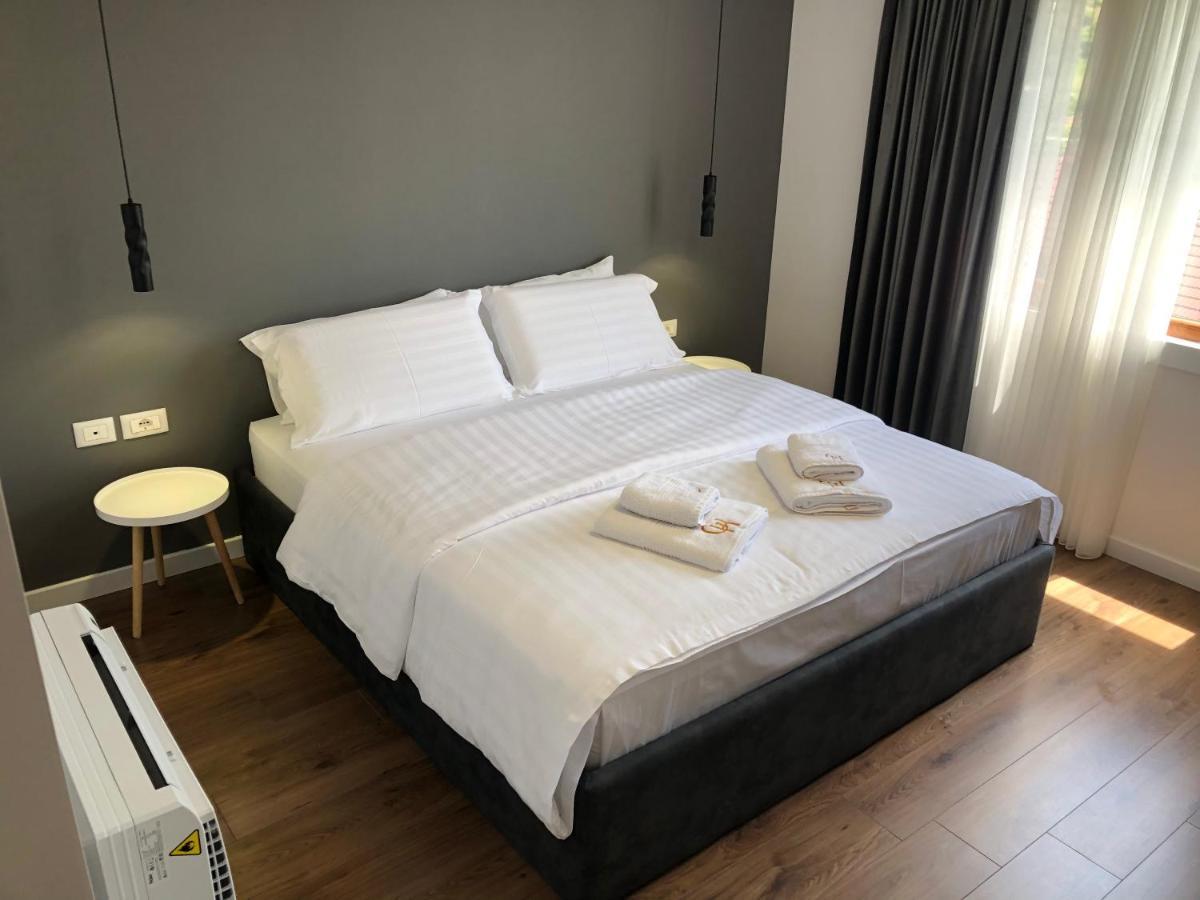 Grand Hotel Pogradec Tushemisht Zewnętrze zdjęcie
