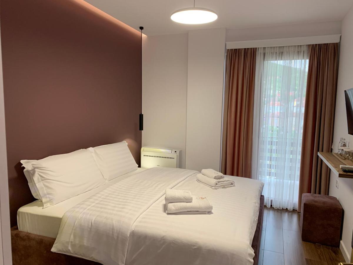 Grand Hotel Pogradec Tushemisht Zewnętrze zdjęcie